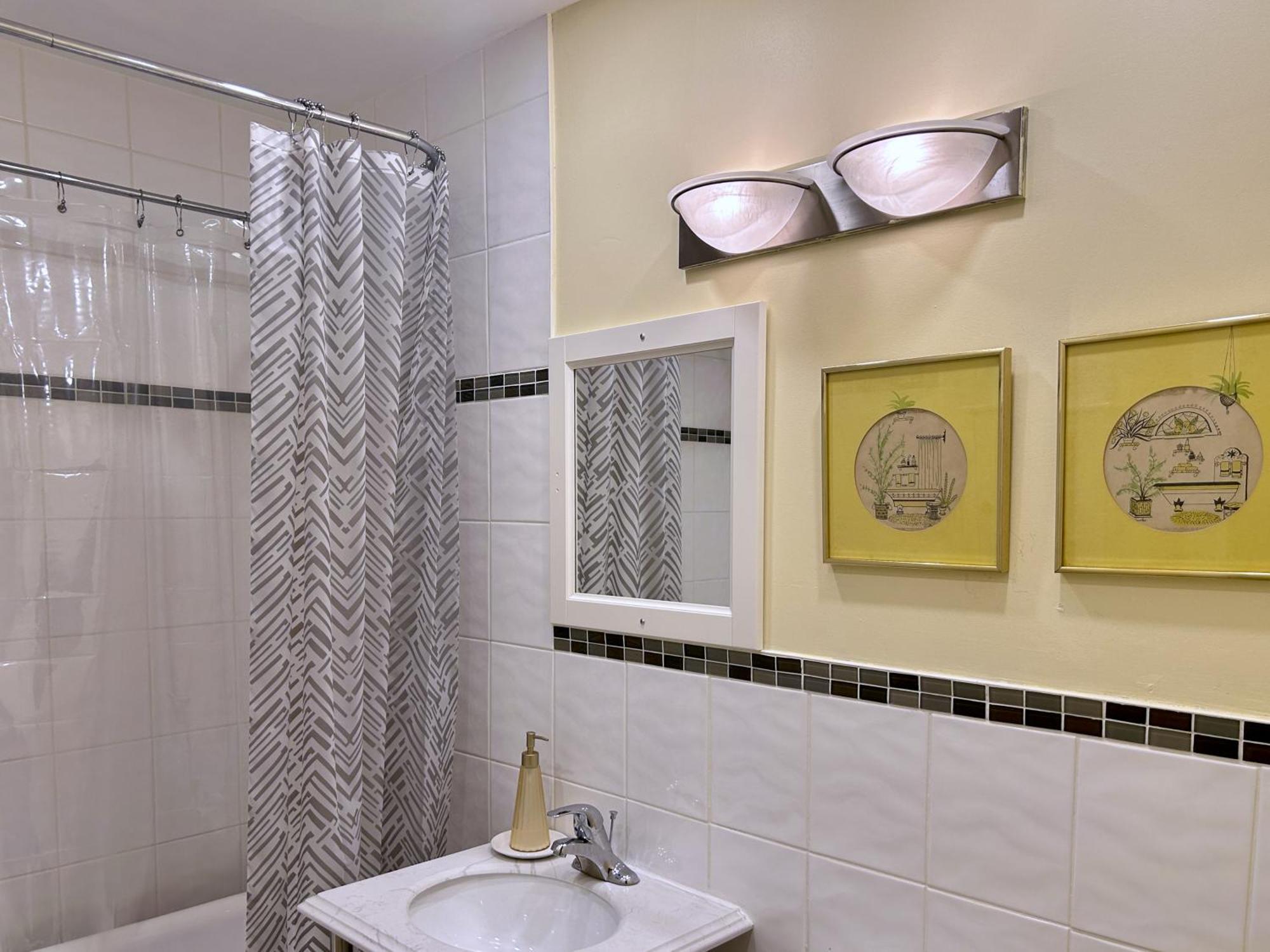 Airport-Yvr Guesthouse Ричмонд Экстерьер фото